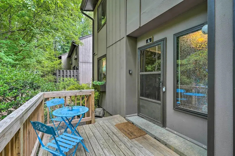 Stylish Durham Townhome < 5 Mi to Downtown!