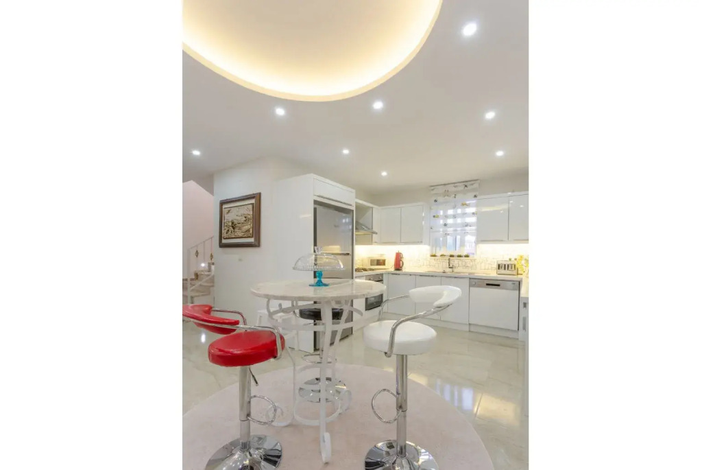 Villa Mina Large Private Pool A C Wifi Car Not Required Eco-friendly - 2834