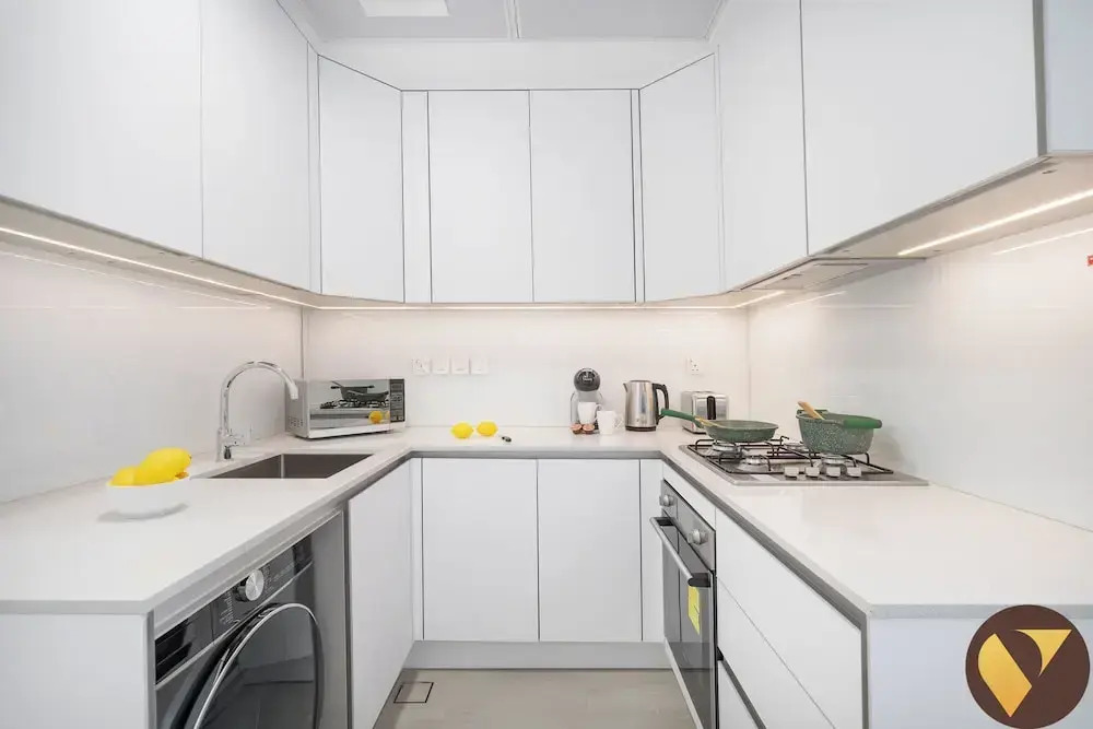 Vogue Vacation Homes, JVC Luma22 near Circle Mall, Studio Apartment with Balcony and Vibrant Community View, Access to all amenities