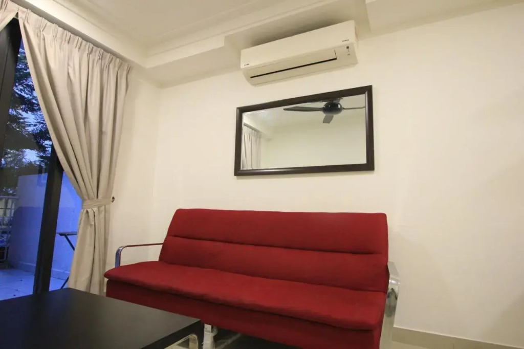 Carlos Apt 9am-5pm WorkFromHome 8Hours WiFi Netflix