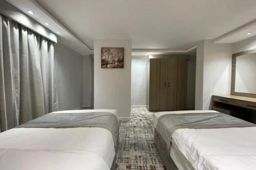 Sweet Land Hotel