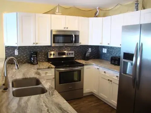 Put-in-Bay Waterfront Condo #204