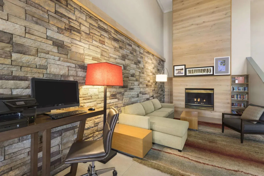 Country Inn & Suites by Radisson, Ankeny - Des Moines