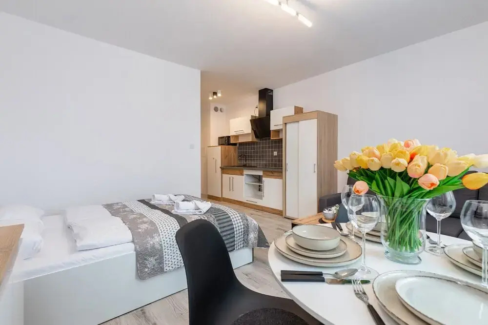 Cosy Łużycka Studio by Renters