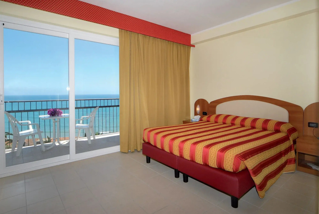 Piccolo Hotel