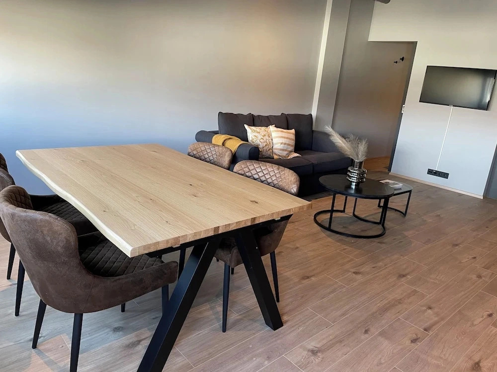 North Apartment 204