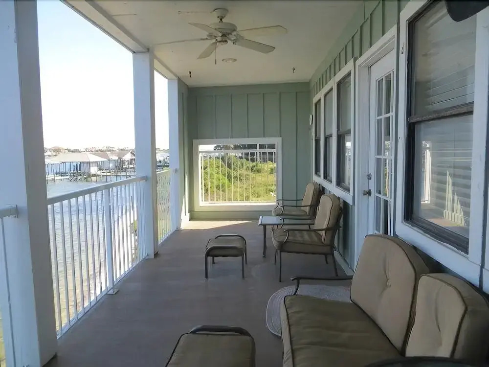 Jubilee Landing 101 by RedAwning