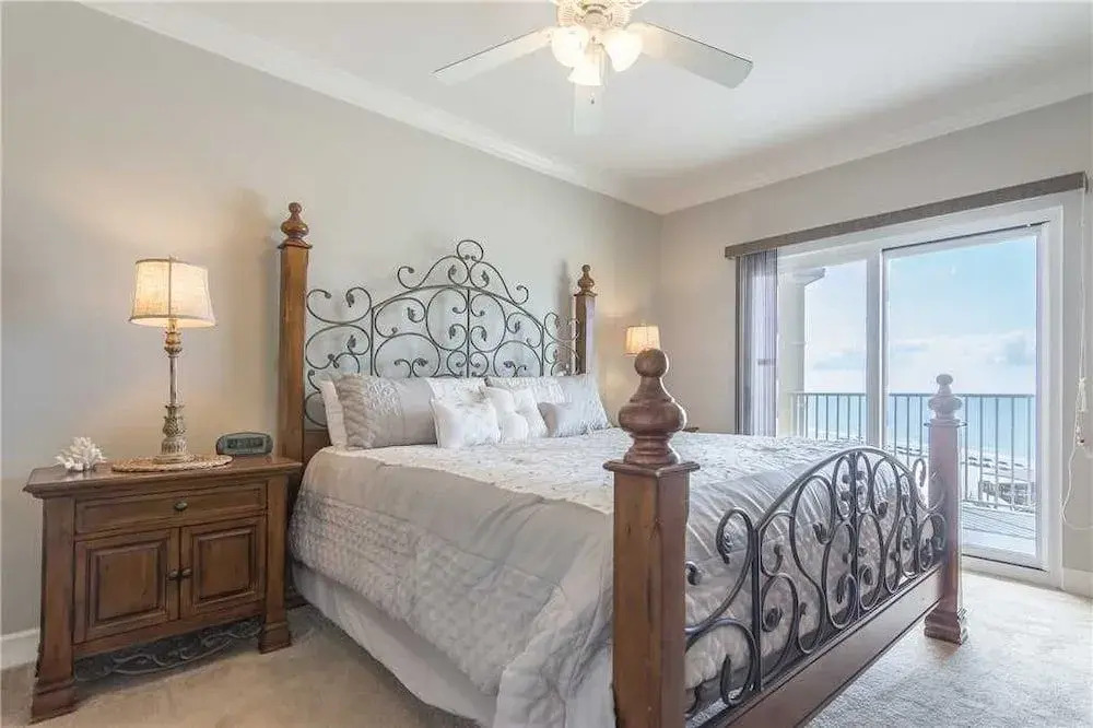 Seawind 502 - 3 Br condo by RedAwning