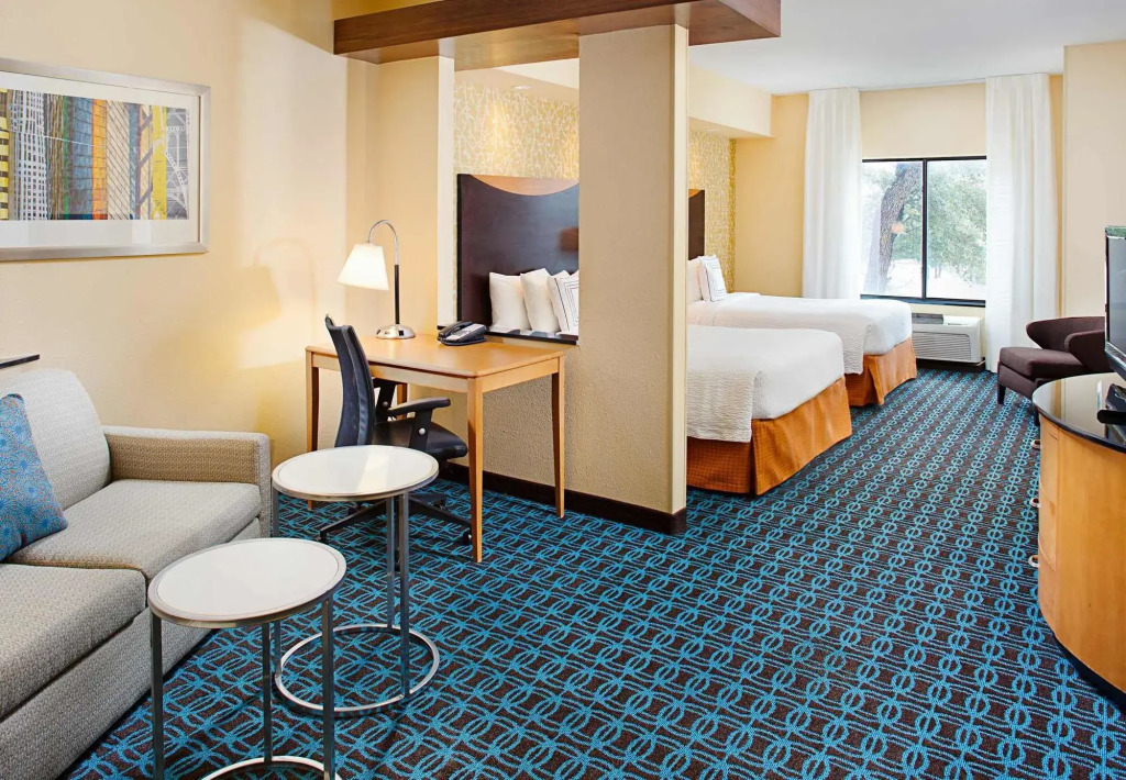 Fairfield Inn & Suites by Marriott San Antonio SeaWorld / Westover Hills