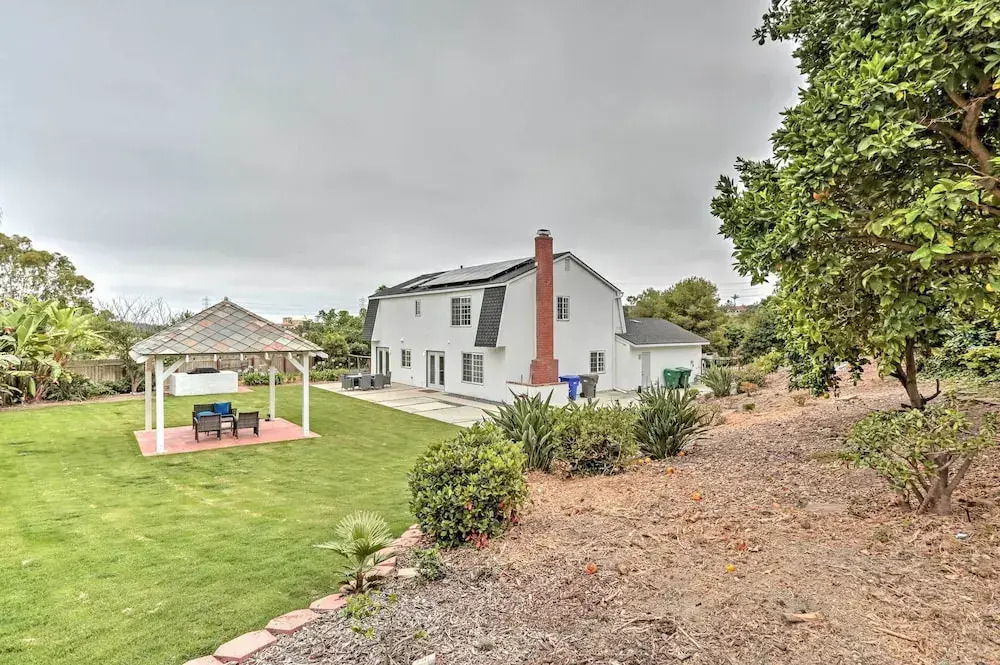 Spacious Oceanside Home: Patio & Grill, Near Beach