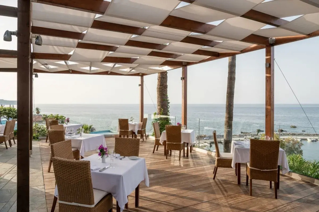Leptos Panorama Hotel