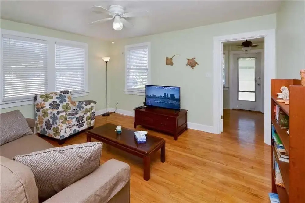 Starfish Cottage - Two Bedroom Home