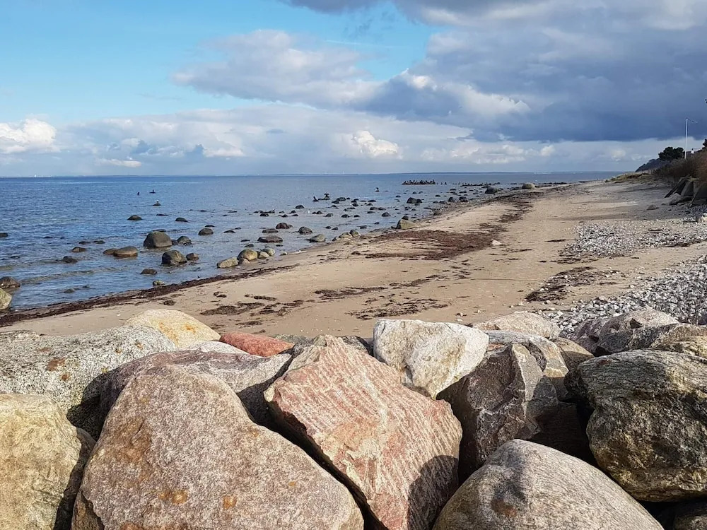 Pet Friendly Holiday Home in Dronningmølle near Sea