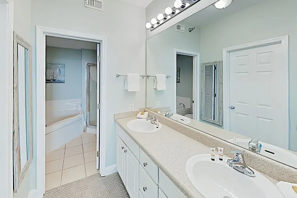 New Listing! Gulf-front Getaway W/ 2 Pools & Gym 1 Bedroom Condo
