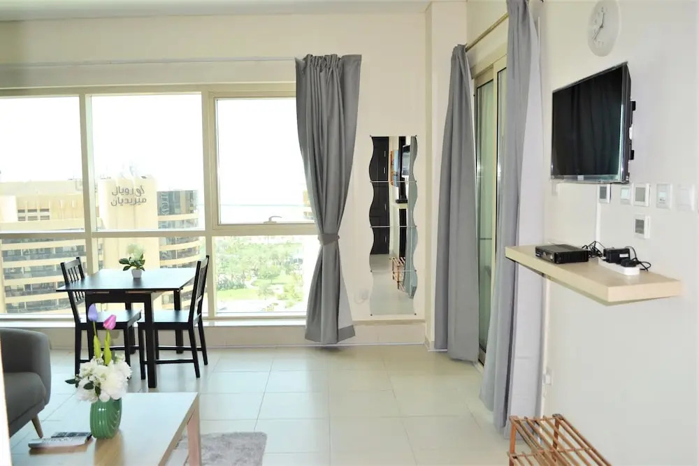 Sea view furnished STUDIO with balcony in Marina - JMI