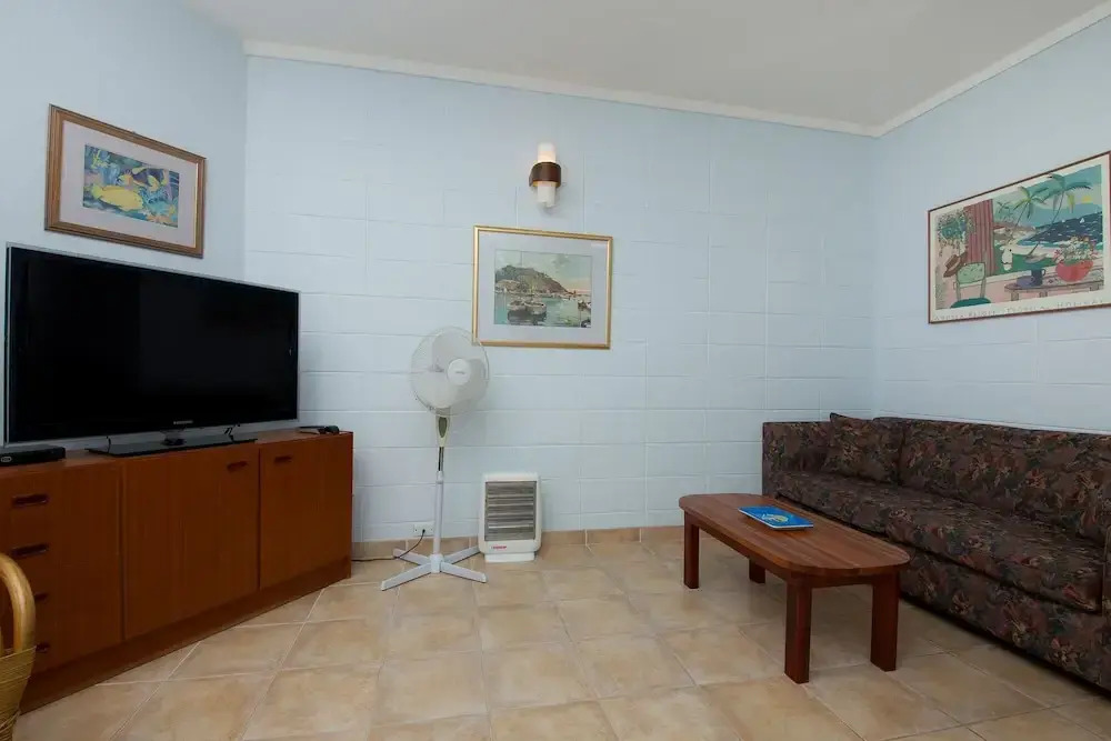Forster Lodge 6