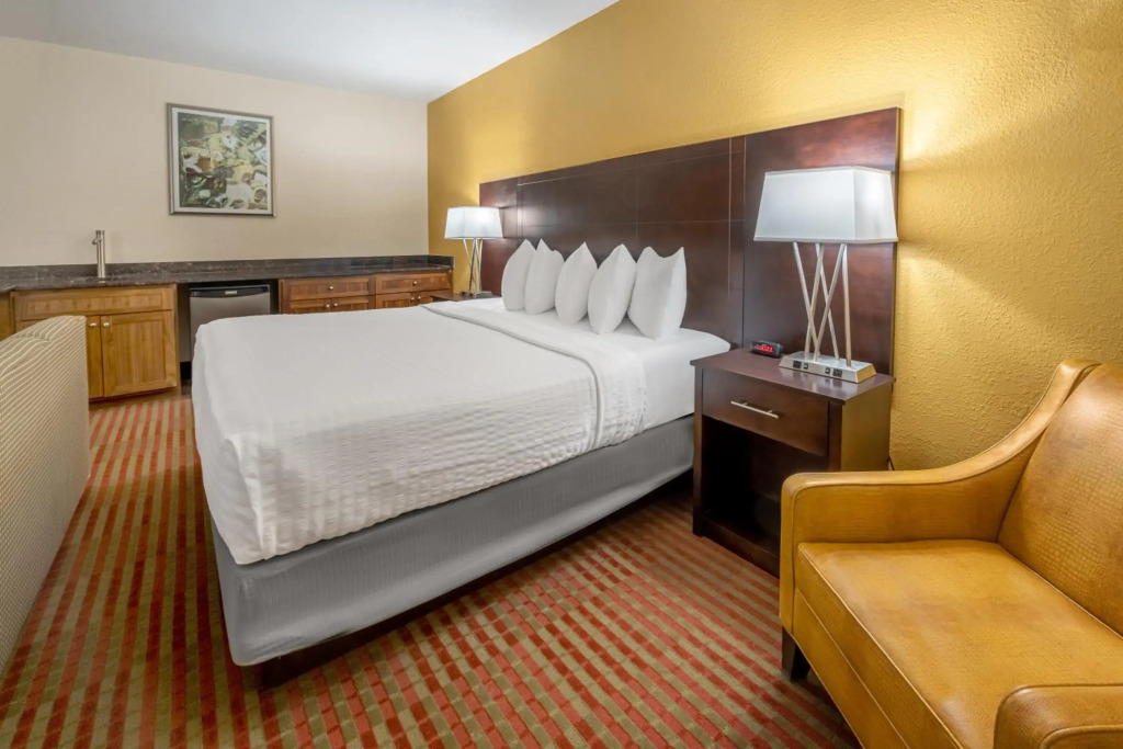Grand Williston Hotel and Conference Center