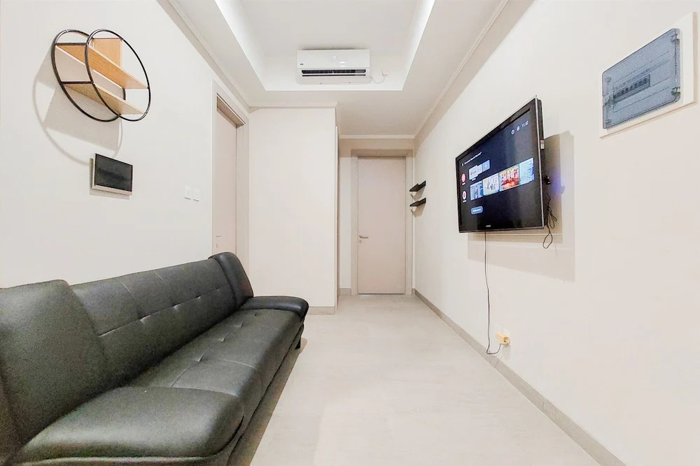 Modern And Warm 2Br At Menara Jakarta Kemayoran Apartment