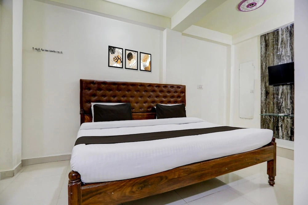 Deluxehotel Home Town