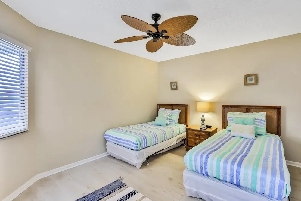 Third Floor Condo With Shared Pool, Free Wifi, Central AC, & Shared Tennis