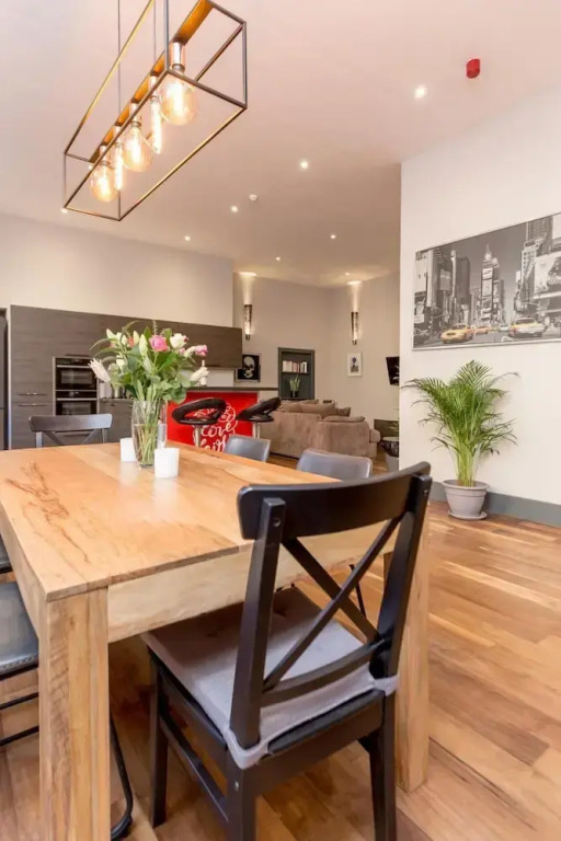 Bohemian Luxury Accommodation in the Heart Edinburgh s Leith Dist Montague