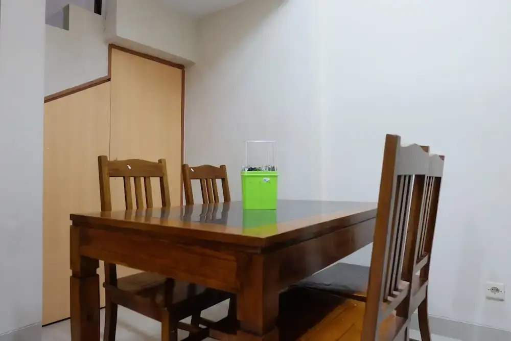 Simply Homy Guest House Uty Kronggahan