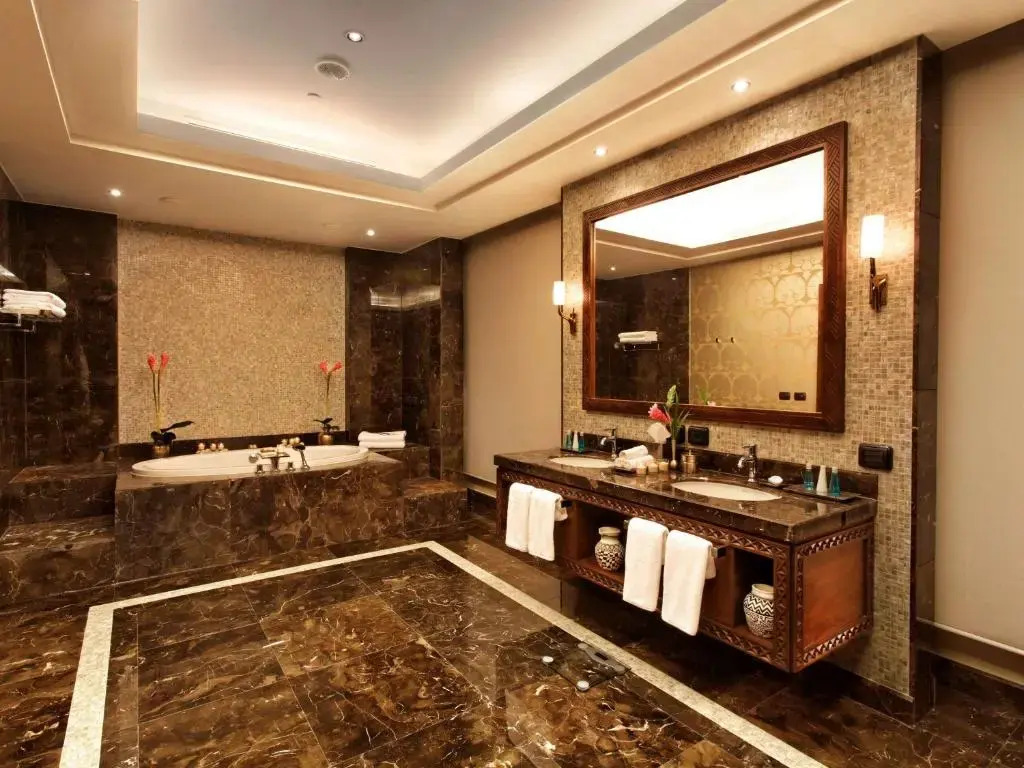 Mövenpick Ambassador Hotel Accra