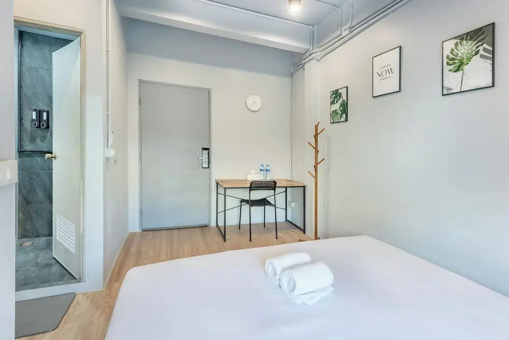 Ti Thong Hostel