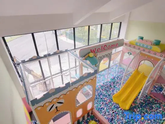 Qinqin Parent-Child Hotel (Dujiangyan Scenic Area)