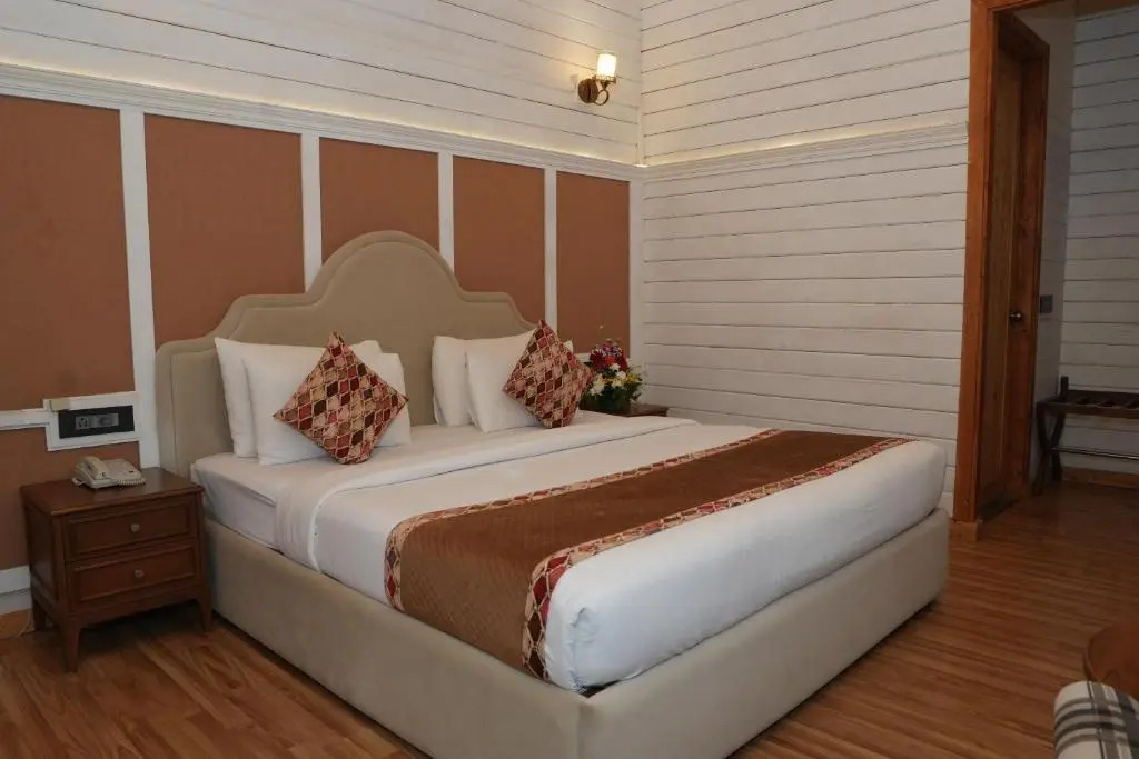 Foxoso Aaristo Baga Beach Resort
