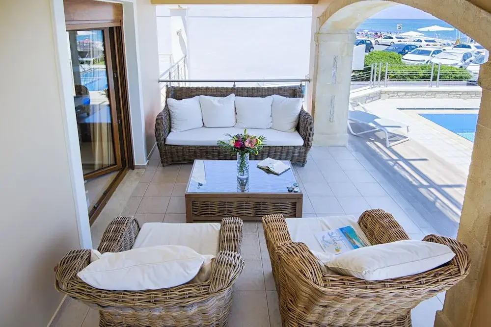 Irida Villa