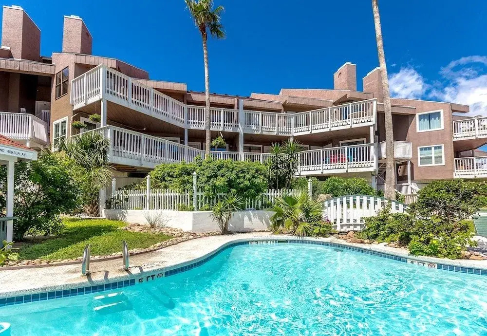Pawsitively Perfect - 2 Br condo