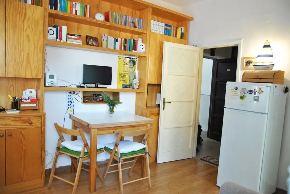 Puppy Home Two-room Apartment 100 Meters From the Beach