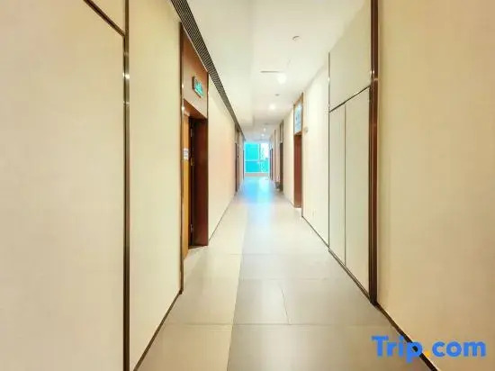 Star Theme Apartment (Guangzhou Panyu Tianhe Chengnancun Wanbo Metro Station)
