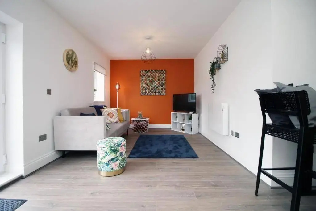 16 North Road Flat 3 by Mia Living Free Parking On Site