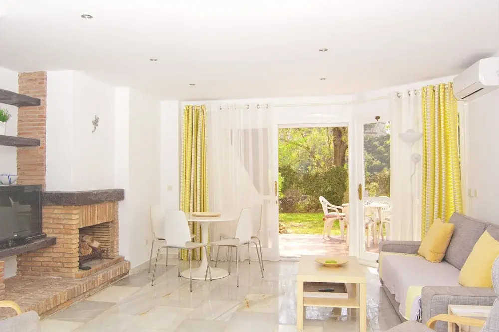 Spacious duplex apartment near the beach