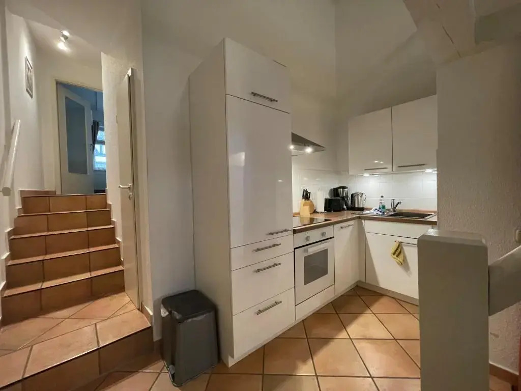 Apartment No6