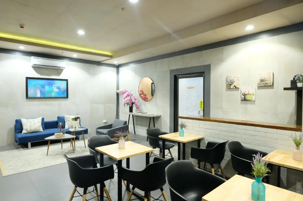 Axiaa Hotel