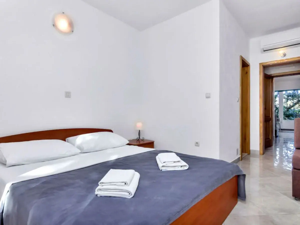 Apartment Rubin Hvar/Pokrivenik 39102