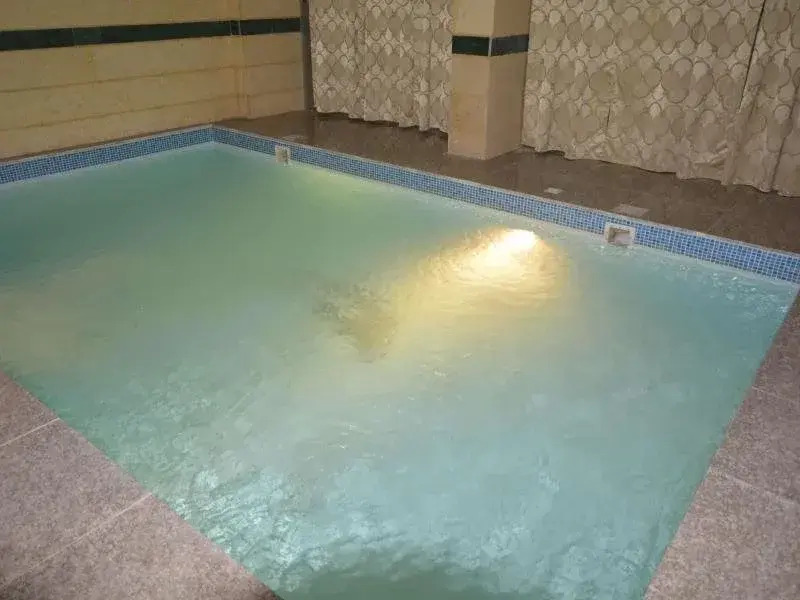 Leader Apartments