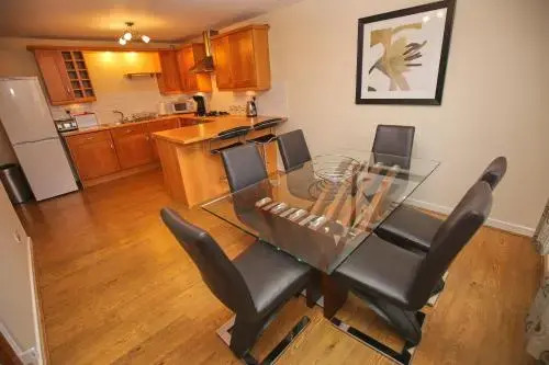 Edinburgh Pearl Apartments - Haymarket Residence
