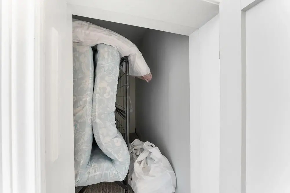 Private Studio Apartment in Burlington - U5
