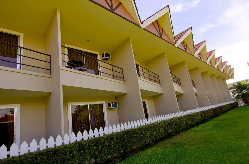 Camp Holiday Resort & Recreation Area