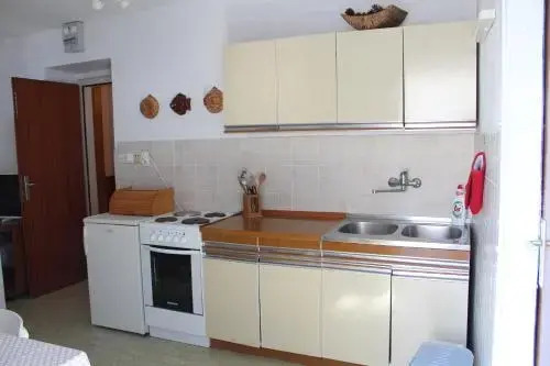 Apartment Mirna