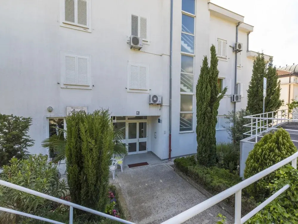 Apartment Zeki