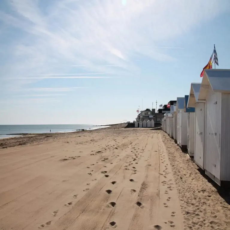 Apartment With one Bedroom in Bernières-sur-mer, With Enclosed Garden