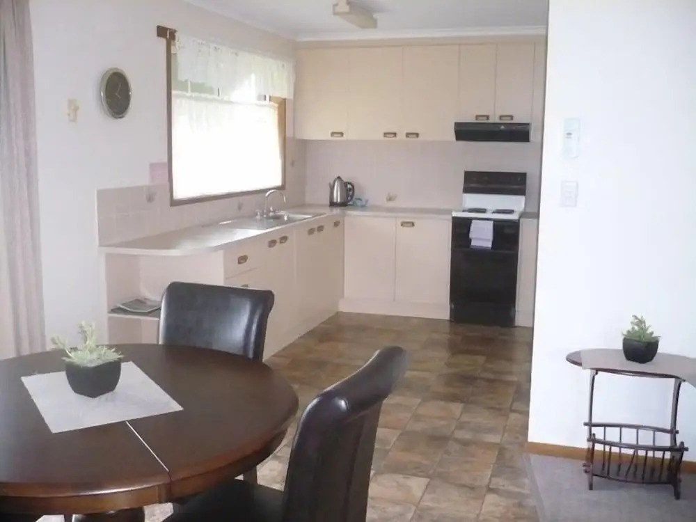 Parklake Holiday Units