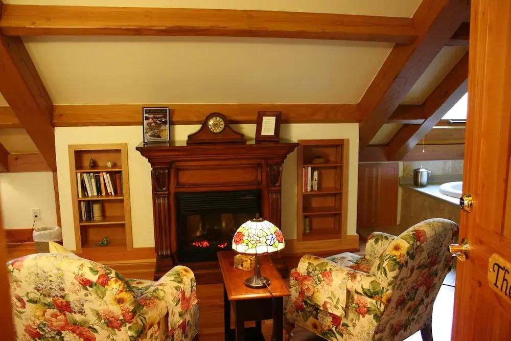 Sacred Clay Inn
