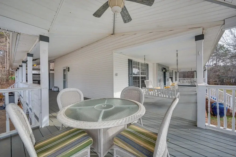 Spacious Mooresville Home w/ Lake Norman View!