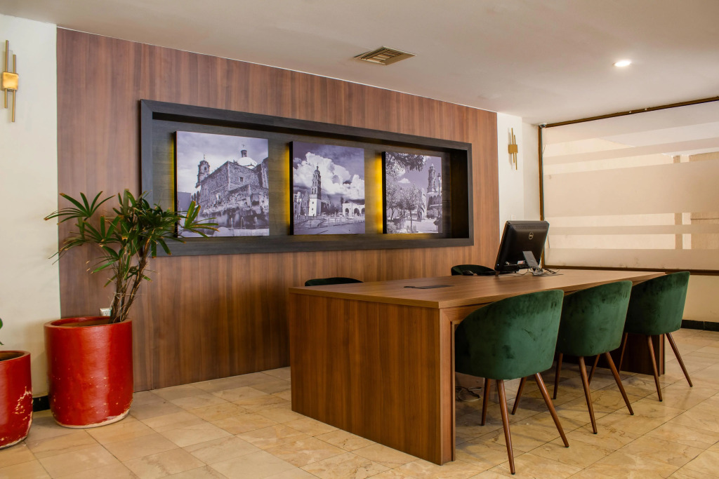 Best Western PLUS Plaza Florida & Tower